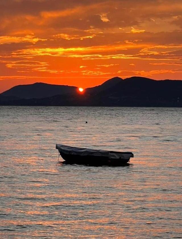 Rozsa Nyaralohaz Βίλα Balatonboglár Εξωτερικό φωτογραφία